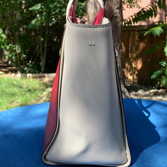 Kate Spade ♠️ Leather Handbag Great Size And Condition! Linen And Merlot Colors! - Picture 5 of 9